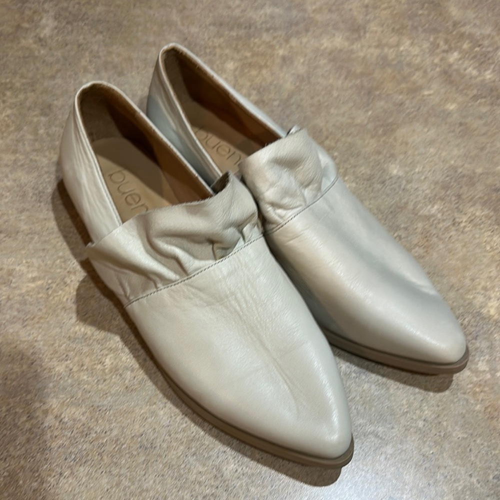 Womens Bueno loafers shoes size 39